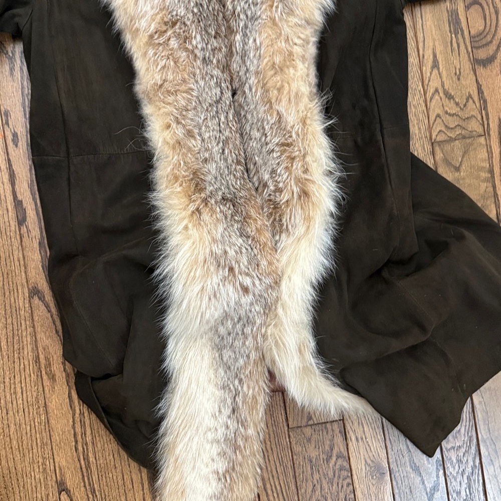 Vintage Fox Fur Trimmed Coat - Picture 11 of 11